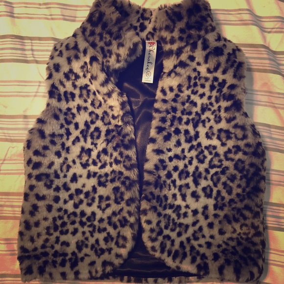 Cherokee Other - Little girls faux fur vest